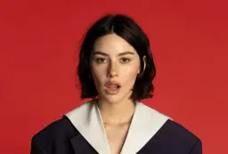 Gracie Abrams's profile