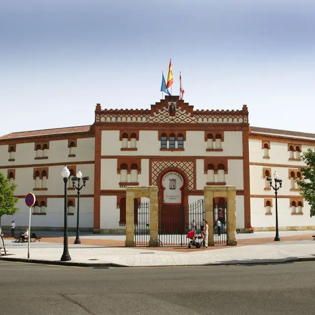 Plaza de Toros de Gijón (Asturias) - El Bibio