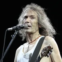 Roberto ("Robe") Iniesta's profile