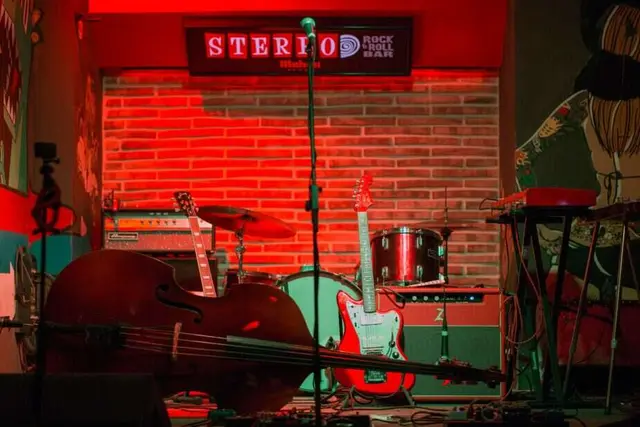 Stereo Rock and Roll Bar