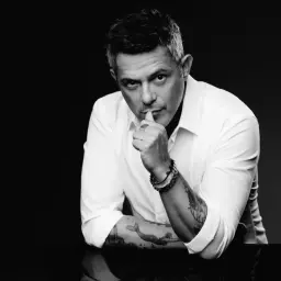Alejandro Sanz's profile