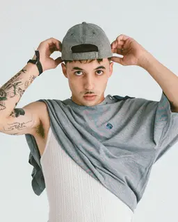 Pole's profile
