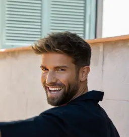 Pablo Alborán's profile