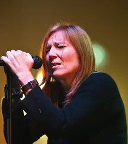 Beth Gibbons's profile