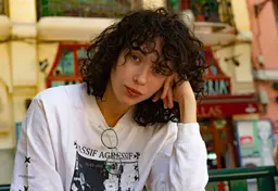 Alice Wonder's profile