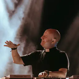 Padre Guilherme's profile